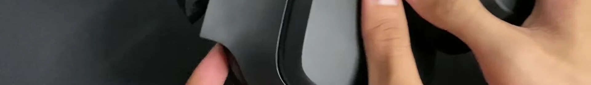 Hình ảnh earcup có thể xoay và điều chỉnh