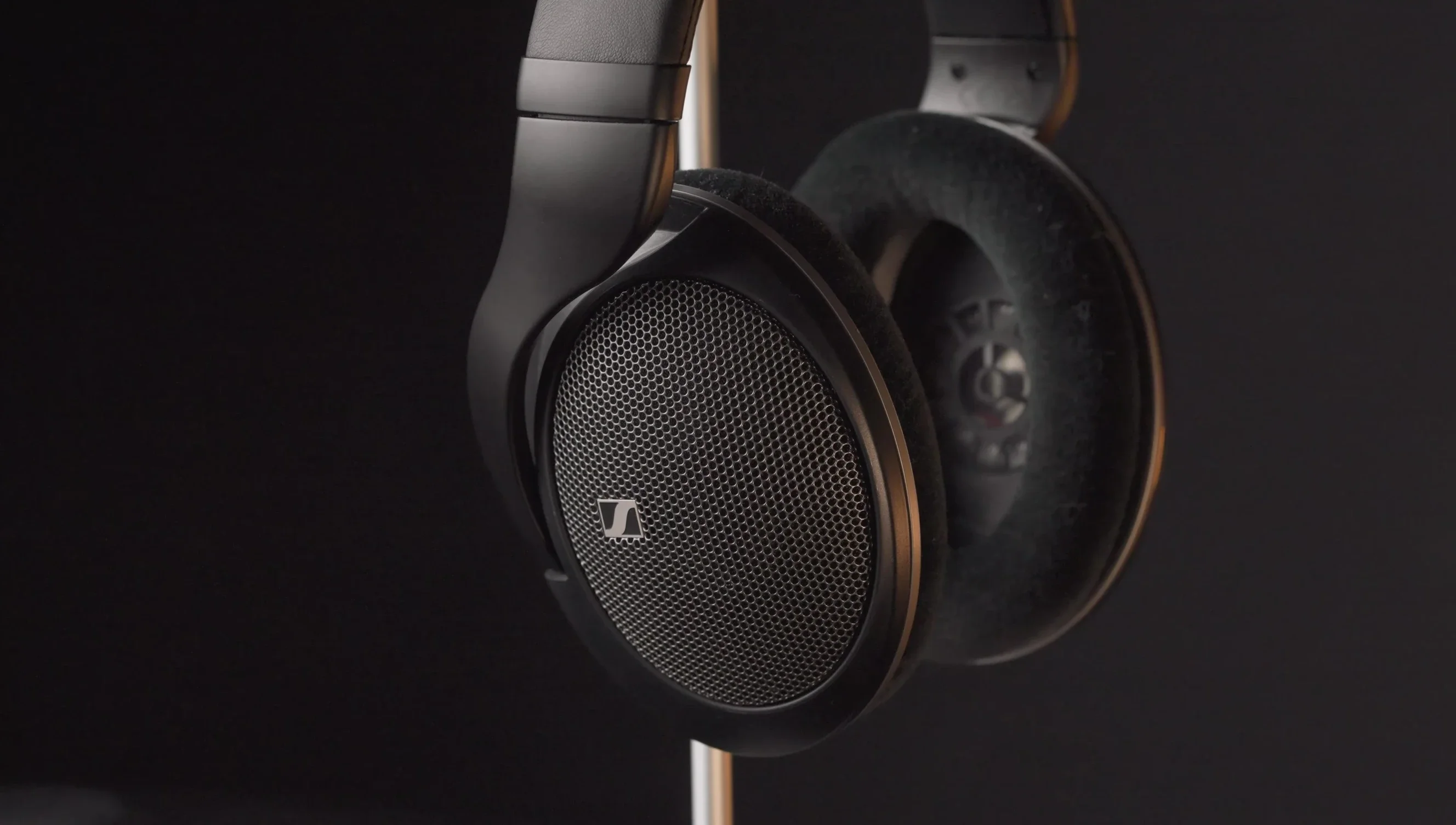 Review Sennheiser HD550 vs HD505: Tai Nghe Nào Đáng Mua?