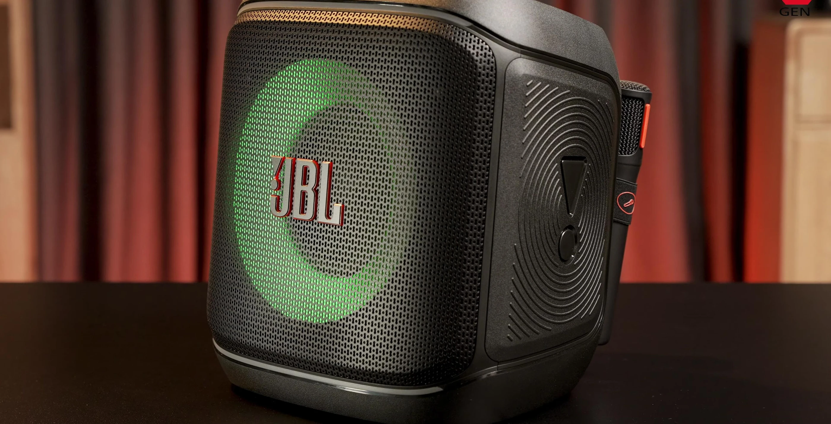 Hình ảnh các củ loa bên trong JBL PartyBox Encore 2