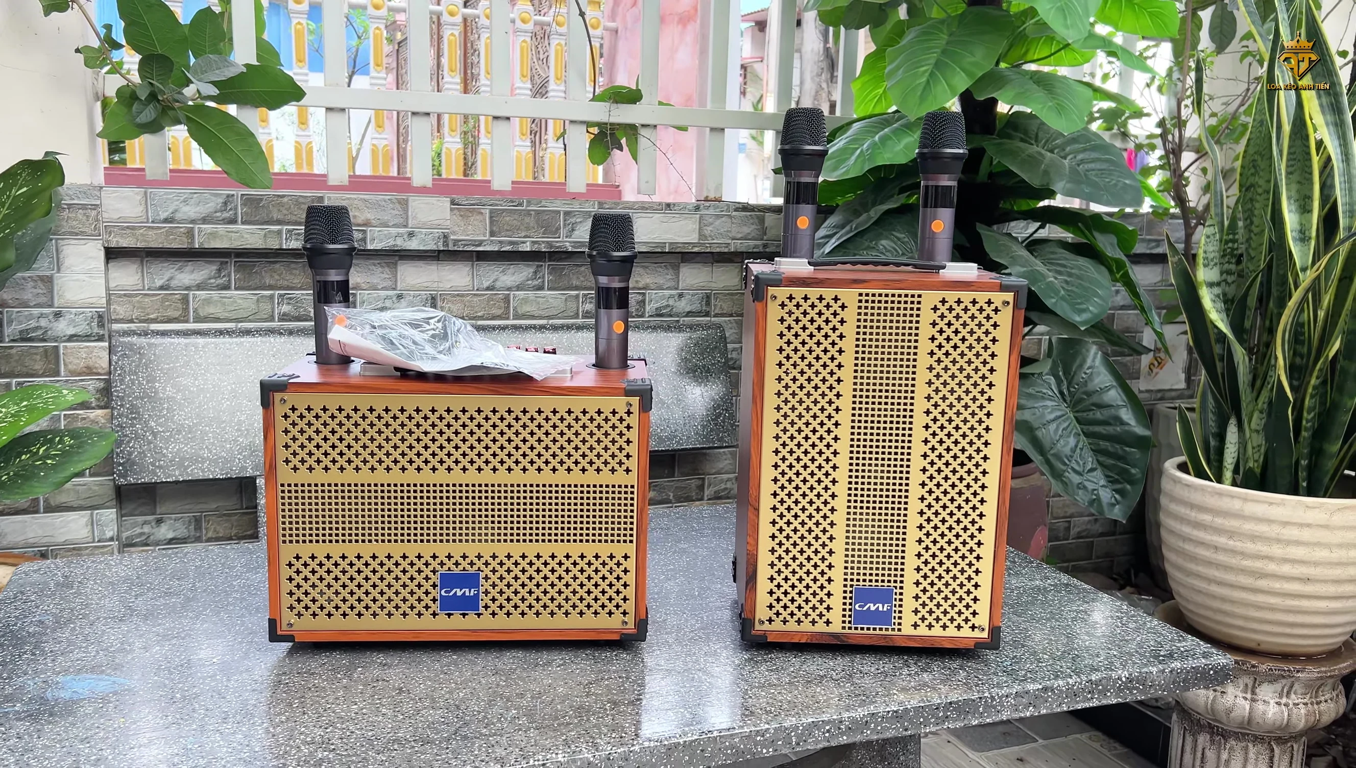 Ảnh chụp cận cảnh loa CMF8 nhỏ gọn